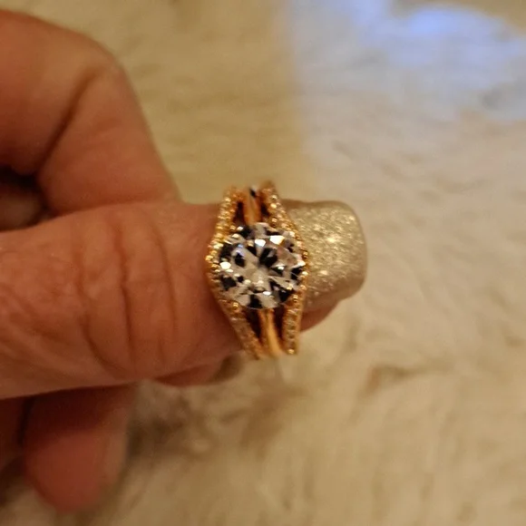 GORGOUS ROSE GOLD Overlay On Stainless Steel For Durability! - Picture 4 of 5